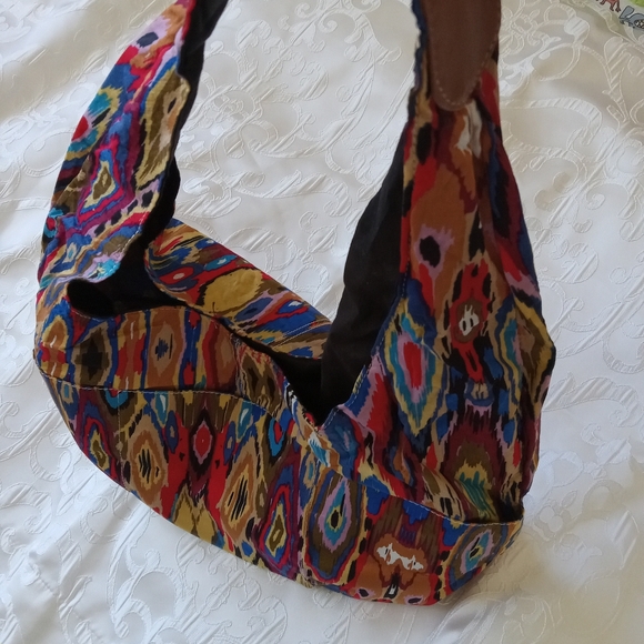 Beautiful multi colors hobo bag - Picture 5 of 6